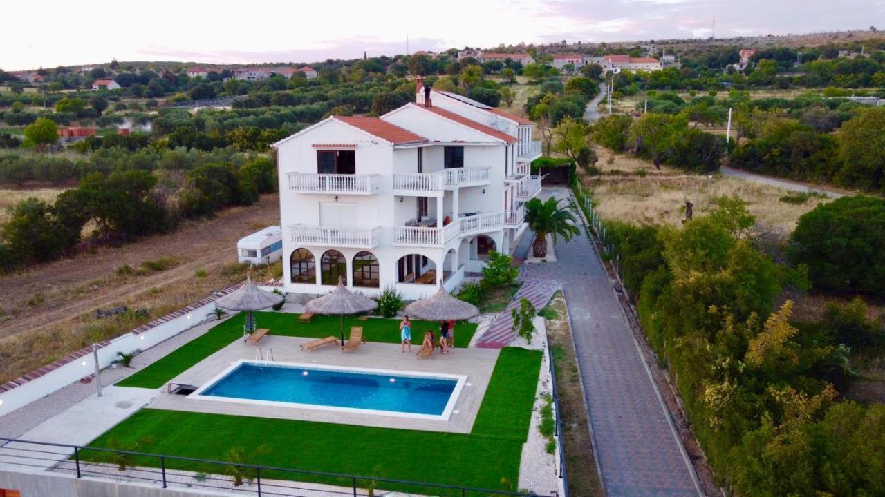Apartmani Viktorija Vrana  Zewnętrze zdjęcie